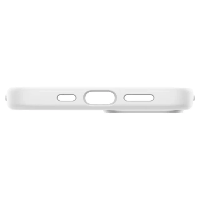 Чехол Spigen Silicone Fit для iPhone 13 White (ACS03549)