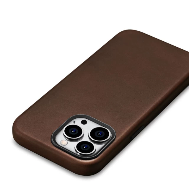 Чехол iCarer Oil Wax Premium Leather Case для iPhone 15 Pro Brown with MagSafe (6975092680321)