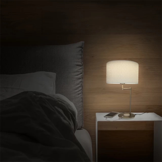 Настольная LED лампа Macally с беспроводной зарядкой Qi 10W и зарядным USB-А портом (5V 2A) White (LAMPCHARGEQI-E)