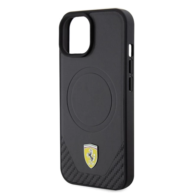 Чехол Ferrari Carbon Metal Logo для iPhone 15 Black with MagSafe (FEHMP15SPTEK)