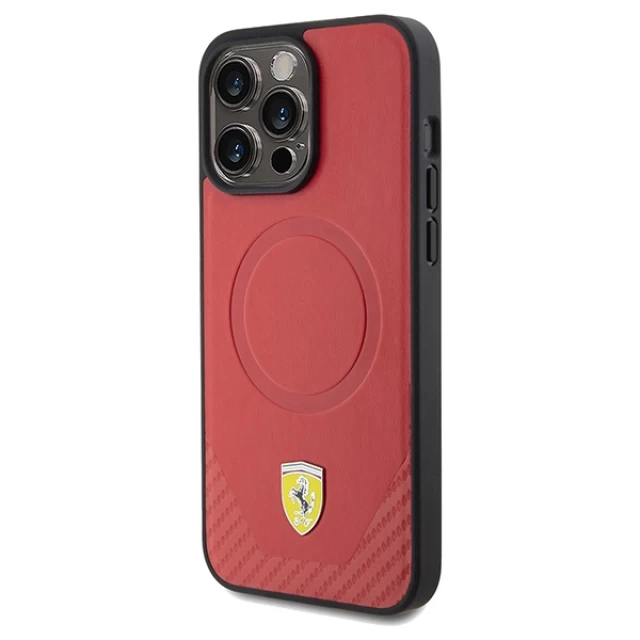 Чехол Ferrari Carbon Metal Logo для iPhone 15 Pro Max Red with MagSafe (FEHMP15XPTER)