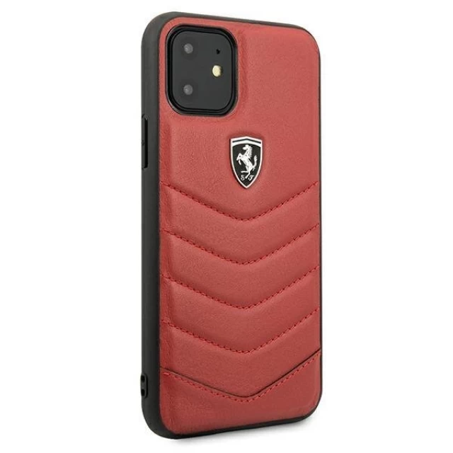 Чехол Ferrari для iPhone 11 Off Track Quilted Red (FEHQUHCN61RE)