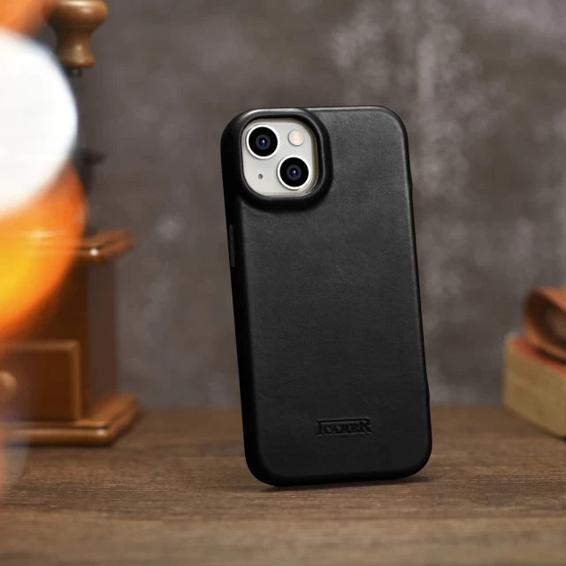 Чехол iCarer CE Oil Wax Premium Leather Folio Case для iPhone 14 Black with MagSafe (AKI14220705-BK)