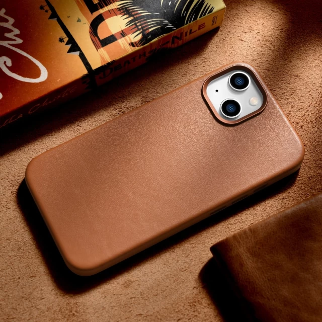 Чехол iCarer Leather Cover Case для iPhone 14 Brown with MagSafe (WMI14220705-BN)