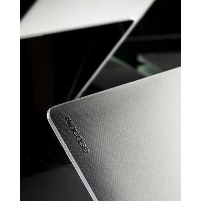 Чохол Incase Hardshell Case для MacBook Air 13 Retina M1 2020 Dots Clear (INMB200615-CLR)