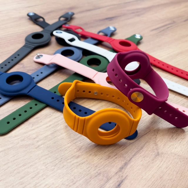 Чохол з ремінцем HRT Silicone Wristband для AirTag Orange (9145576212622)