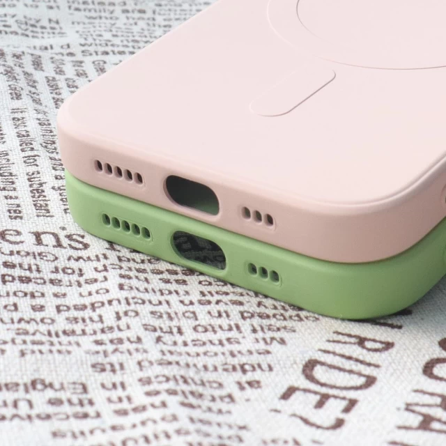 Чехол HRT Silicone Case для iPhone 15 Pink with MagSafe (9145576279755)