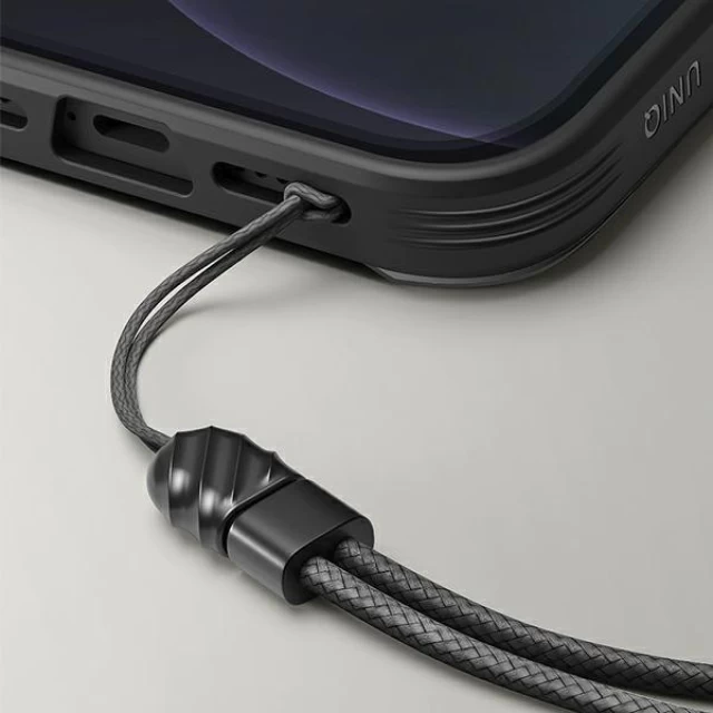 Чехол Uniq Transforma для iPhone 13 Black with MagSafe (UNIQ-IP6.1HYB(2021)-TRSFMBLK)